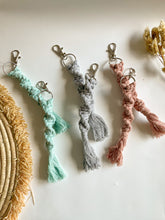 Load image into Gallery viewer, Macrame Keychain
