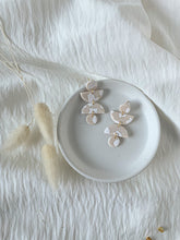 Load image into Gallery viewer, Savannah in White Terrazzo
